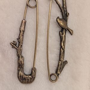 Vintage Style Bronze Safety Pins with Bird Design